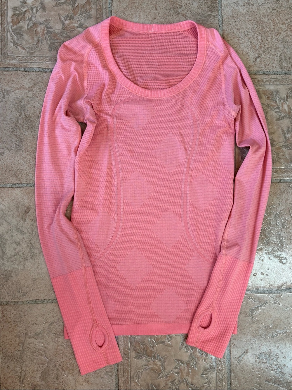 Lululemon Swiftly Tech long sleeve